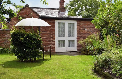 Ormskirk Cottage | 1 bedroom accommodation in Burscough, near Southport