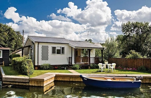 Irstead Cottage | 1 bedroom accommodation in Wroxham, Norfolk Broads
