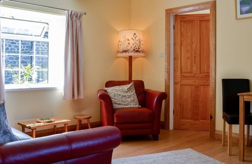 Bryn-crug Cottage | 1 bedroom accommodation in Bryncrug, near Tywyn