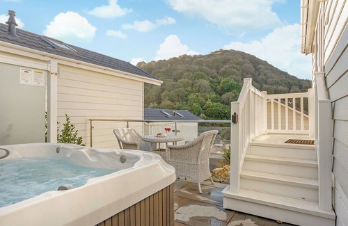 Hele Ski Chalet | 1 bedroom accommodation in Hele Bay, Ilfracombe