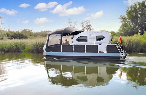 Meesiger Boat Rental | 1 bedroom amazing ship in Verchen