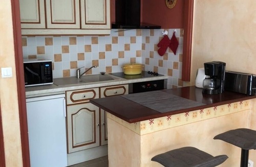 Pont-Aven Apartment | 1-bedroom apartment overlooking the river Aven and the Bois d'Amour