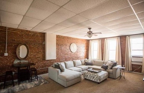 Seneca Apartment | 1 Bedroom Apartment, Overlooking Downtown Seneca