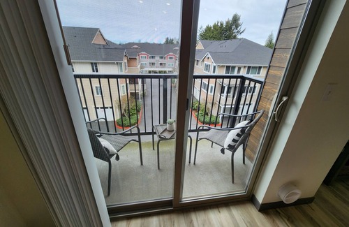 South Hill Apartment | 1-bedroom Apt. 303 w/free parking - New Building