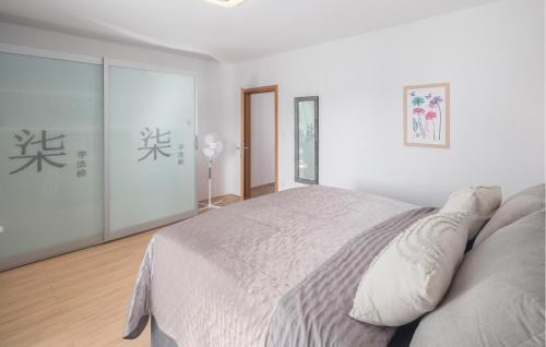 Nova Vas Apartment | 1 Bedroom Awesome Apartment In Nova Vas