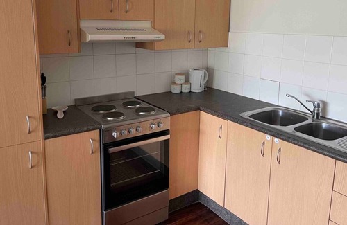 Gordon Park Apartment | 1 Bedroom Bliss