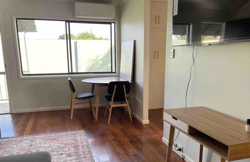 Gordon Park Apartment | 1 Bedroom Bliss