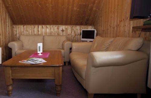Rederscheid Condo | 1-bedroom condo in Windhagen with WiFi, near Cologne, Dusseldorf & Bonn