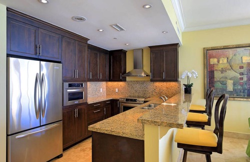The Bight Condo | 1 Bedroom Direct Oceanfront Condo at Windsong on the Reef