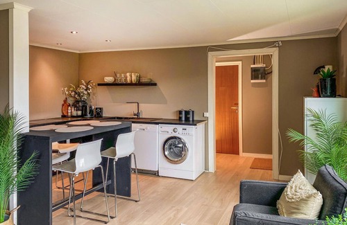 Torjulvagen Apartment | 1 bedroom gorgeous apartment in Kvisvik