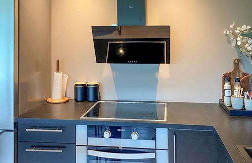 Torjulvagen Apartment | 1 bedroom gorgeous apartment in Kvisvik