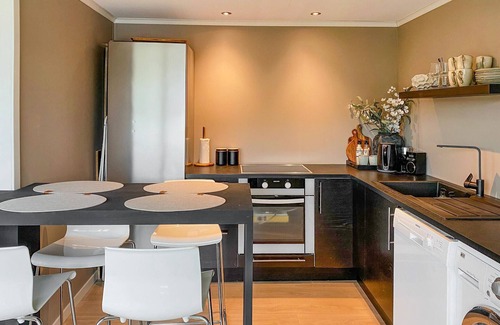 Torjulvagen Apartment | 1 bedroom gorgeous apartment in Kvisvik