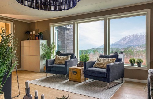 Torjulvagen Apartment | 1 bedroom gorgeous apartment in Kvisvik