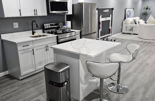 Elkridge House | 1-bedroom Luxury Basement house with WiFi, AC in enjoyable Elkridge
