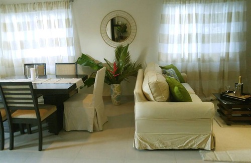 Reading Condo | 1 Bedroom Miramar Condo