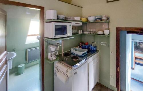 Montville Apartment | 1 Bedroom Nice Apartment In Montville