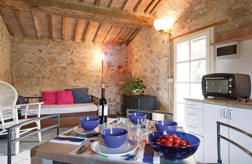 Castelnuovo di Val di Cecina House | 1 bedroom nice home in La Leccia (PI)