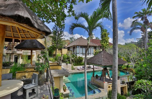Penatih Resort | 1 Bedroom private balcony near Ubud with views of the grounds and rice fields