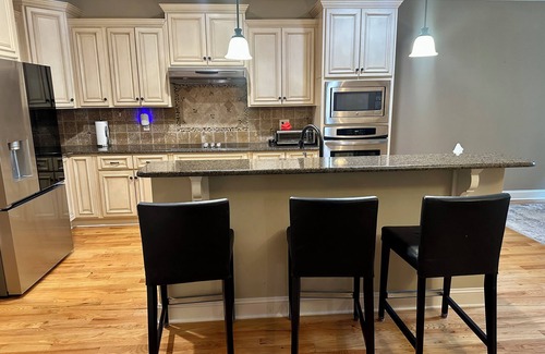 Northwest Raleigh House | 1 Bedroom Private Retreat in Raleigh – Hot Tub & Exclusive Access