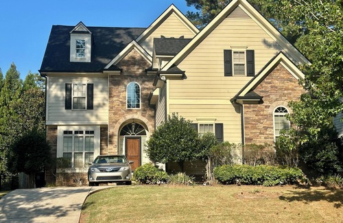 Northwest Raleigh House | 1 Bedroom Private Retreat in Raleigh – Hot Tub & Exclusive Access