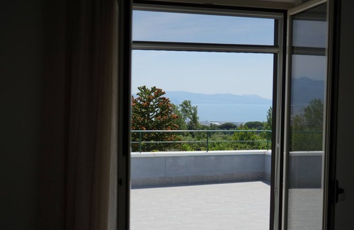 Trecase House | 1 Bedroom Private vacation home in Campania