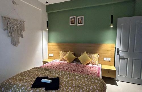 North Nada Apartment | 1 BHK Fully Furnished - Soorya Madhavam Apartments - Flat No - C2 - Guruvayur, - 150m to North Nada - Family only