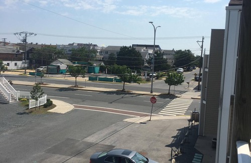 Rehoboth by the Sea Condo | 1 Block from Beach! Swedes St. 4 Bed/3 Bath Condo in Dewey Beach Sleeps 10