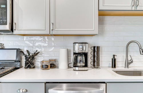 Stroudsburg House | 1 Block to Main Street: Dtwn Stroudsburg Townhome!