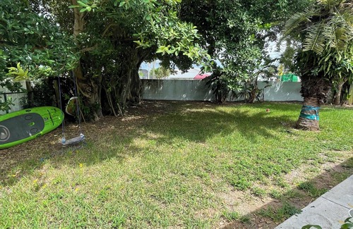 Venetian Way House | 1 block to the beach, perfect!
