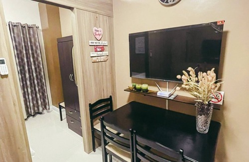 Barangka Ilaya Condo | 1 BR Furnished Condo in Mandaluyong with Pool and Parking - Fame 3 - 2031