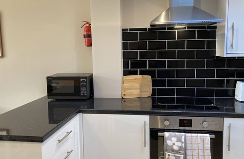Kettering Cottage | 1 BR Garfield Cottage in Kettering