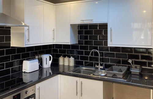 Kettering Cottage | 1 BR Garfield Cottage in Kettering