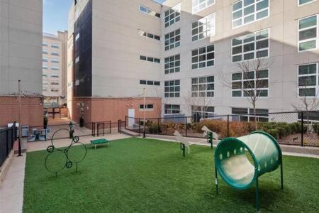 Central West End Apartment | 1 BR Loft Near Central West End Walk to BJC