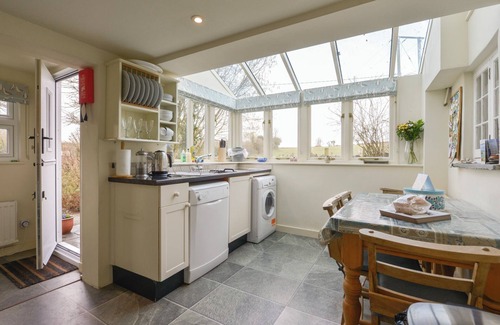 Burgh Island Cottage | 1 GABBERWELL COTTAGES, pet friendly, with open fire in Kingston