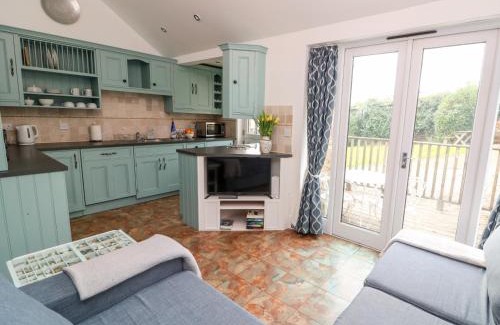 Bugford House | 1 Keepers Cottage, Hillfield Village