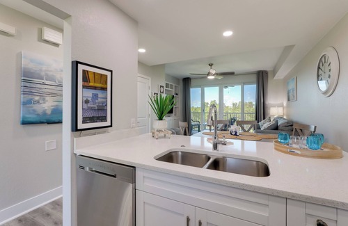 Ruskin House | 1 Mi to Beach: Coastal-Zen Ruskin Retreat!