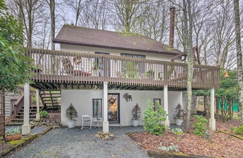 Charter Hills House | 1 Mi to Beech Mtn: Home w/Furnished Deck