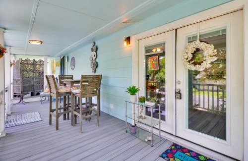 Georgetown Apartment | 1 Mi to Dtwn and Fenced Yard Georgetown Getaway!