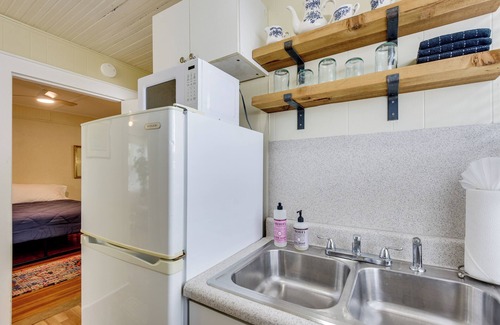 Bradenton Apartment | < 1 Mi to Dtwn Bradenton & Riverwalk! Sunny Apt