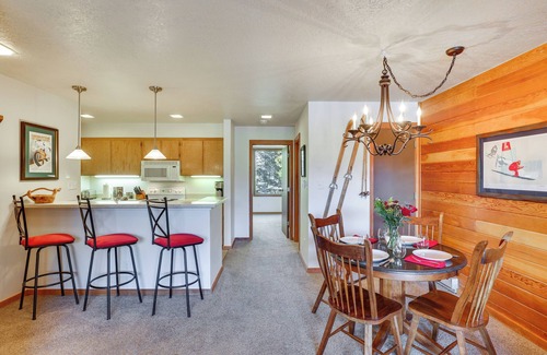 Lakeside Village Condo | 1 Mi to Keystone Ski Lift: Lakefront 4-Season Gem