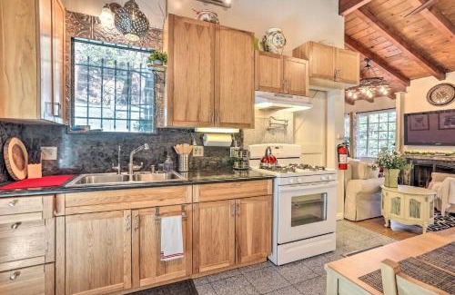 Crestline House | 1 Mi to Lake Gregory Boho Crestline Cabin