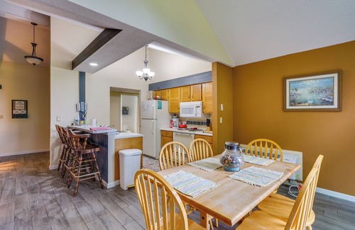 Osage Beach Cottage | 1 Mi to Margaritaville Resort: Cottage w/Fire Pit