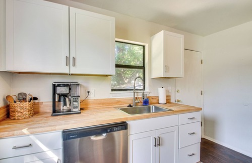 Norman Cottage | ~ 1 Mi to University of Oklahoma: Norman Cottage