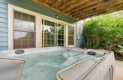 McHenry Apartment | 1 Mi to Wisp Resort Hot Tub Haven in McHenry!
