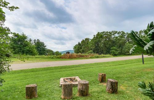 McHenry Apartment | 1 Mi to Wisp Resort Hot Tub Haven in McHenry!