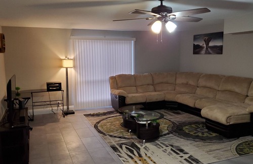 Rancho Oakey House | 1 mile from the strip! Enjoy your Vegas home away from home!