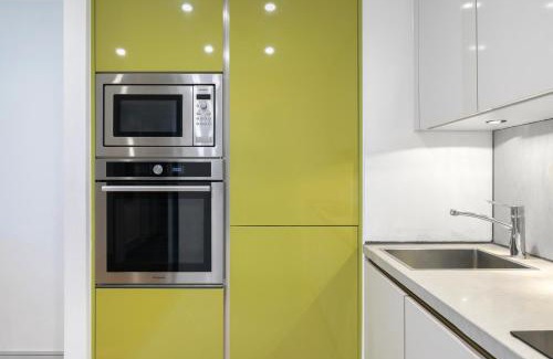 Wembley Central Apartment | 1-Min to Wembley Station, Walk to Stadium