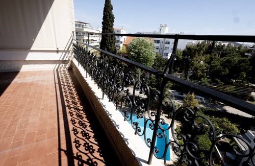 Voula Apartment | 1 Ocean Breeze 3 Bedroom with Shared Pool