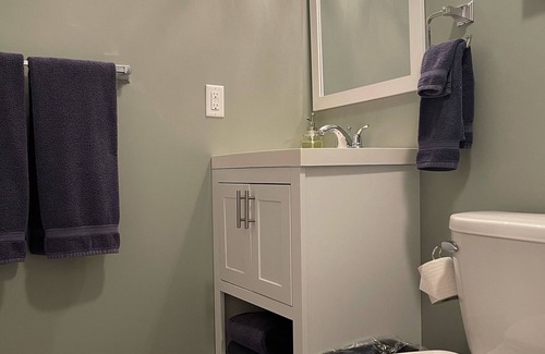 Two Harbors Hotel | #1 Queen- Vine & Branches Inn, 2 minute walk to Burlington Bay!