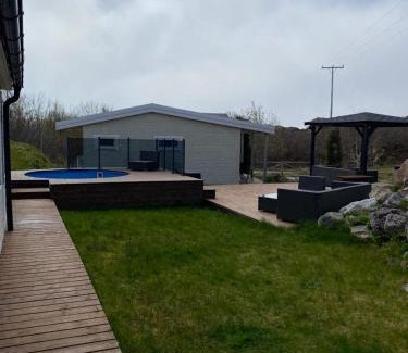 Dyrvik Apartment | 1-rom Apartment Sommer - Frøya